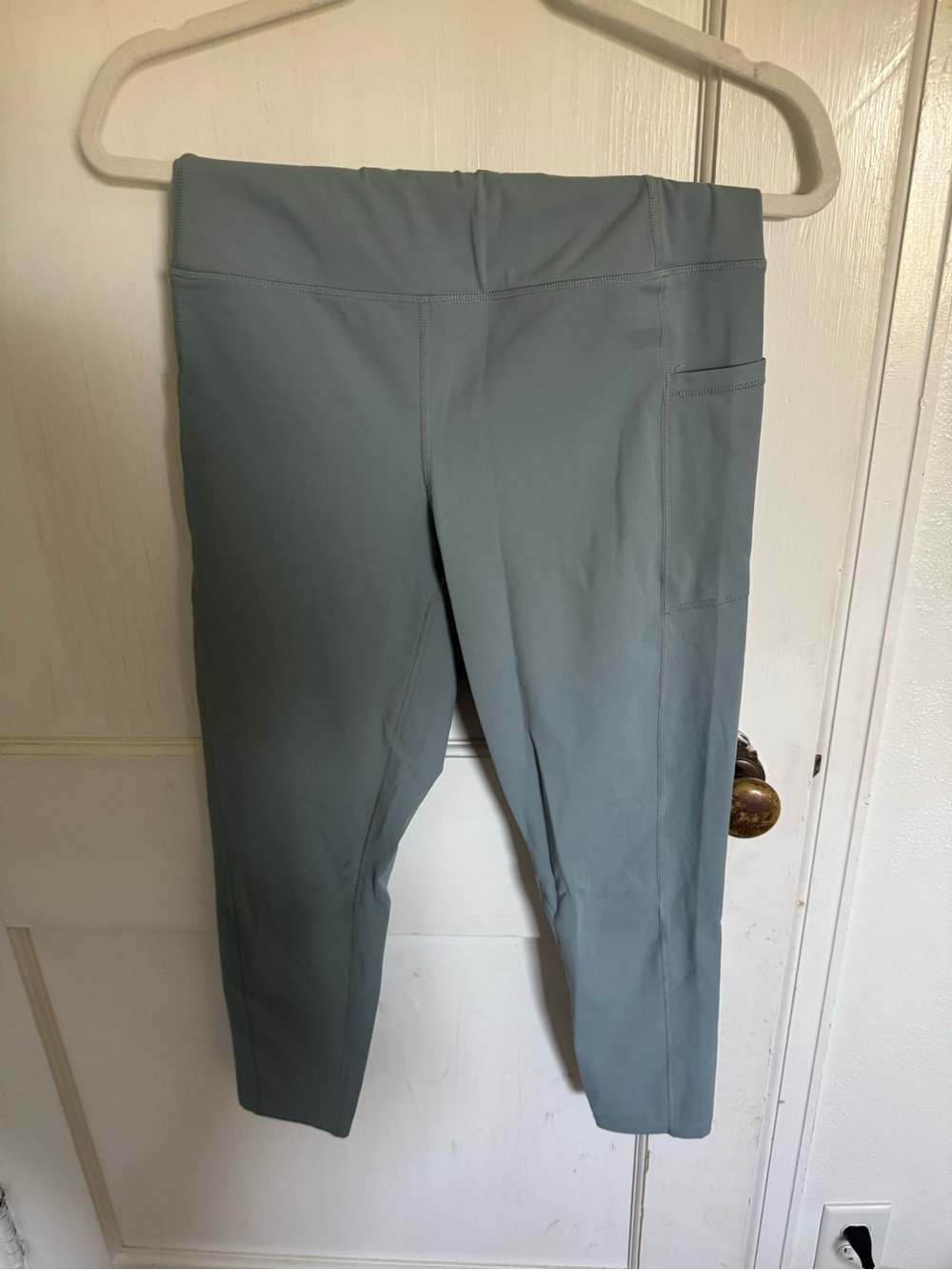 Women’s High-Waist Leggings with Side Pockets